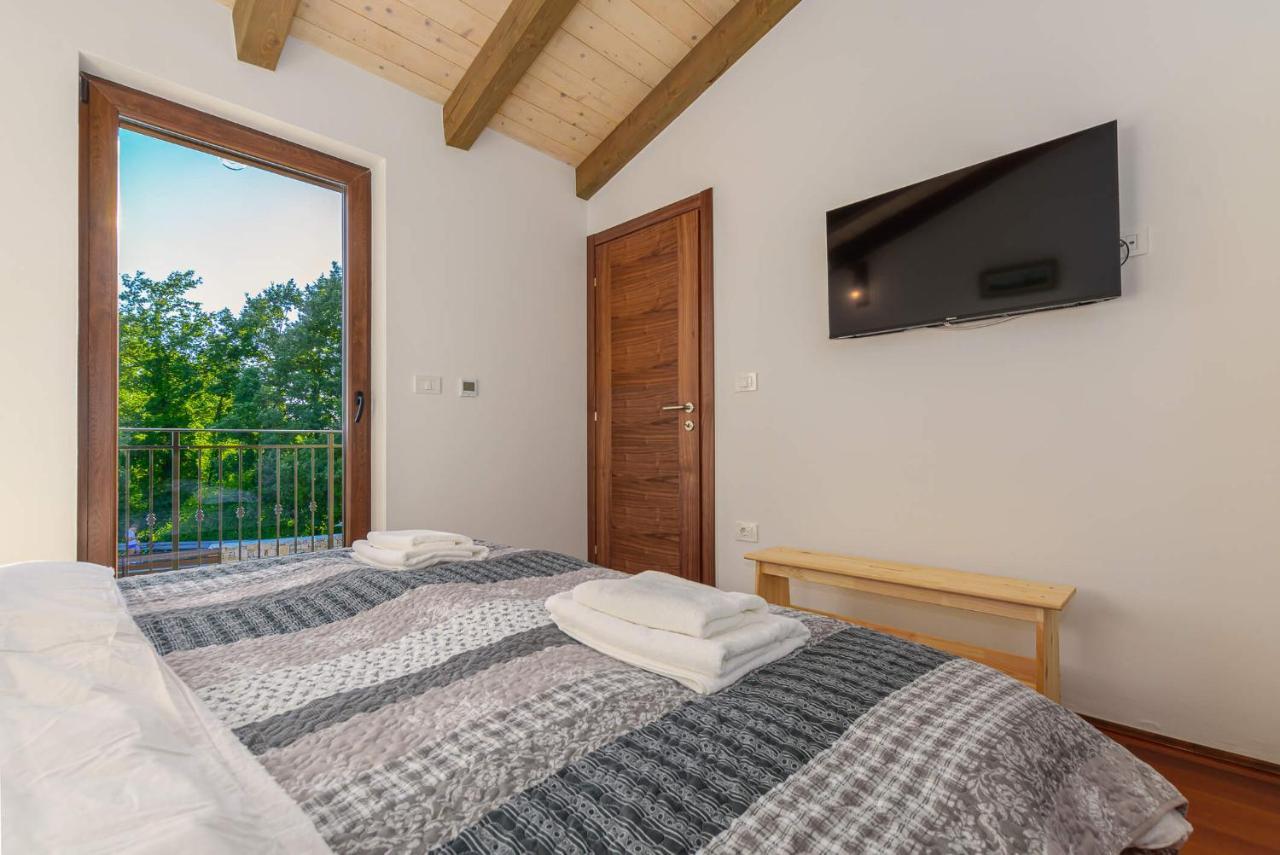 Villa David - Luxurious Secluded Villa With A Heated Pool Butkovici  Luaran gambar